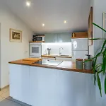 Apartment 2 Bedroom Cozy In Porec