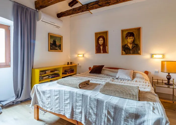 2 Bedroom Cozy In *