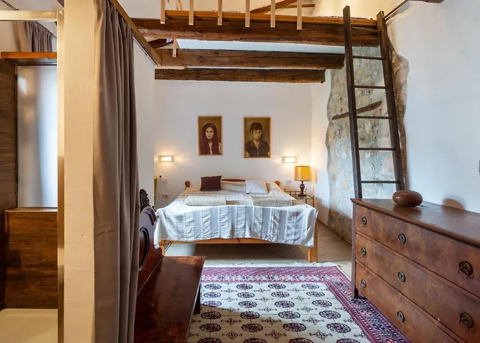 2 Bedroom Cozy In