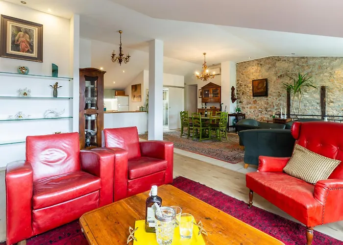 2 Bedroom Cozy In Διαμέρισμα *