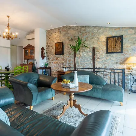 2 Bedroom Gorgeous In